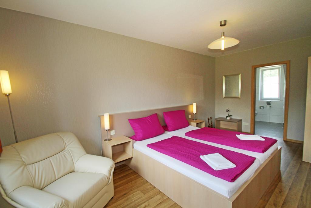Gasthaus&Pension Am Kurfürstendamm Burg  Zimmer foto